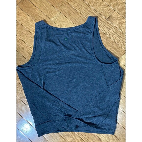 Lululemon Watch Me Flip Tank 6 - Picture 5 of 8